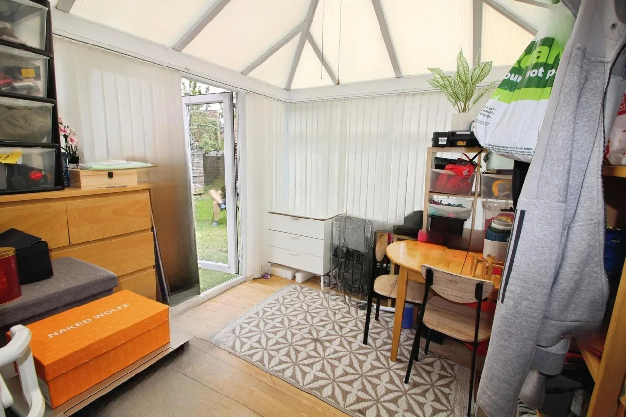 Gloucester Court, Scunthorpe, DN15, photo 4