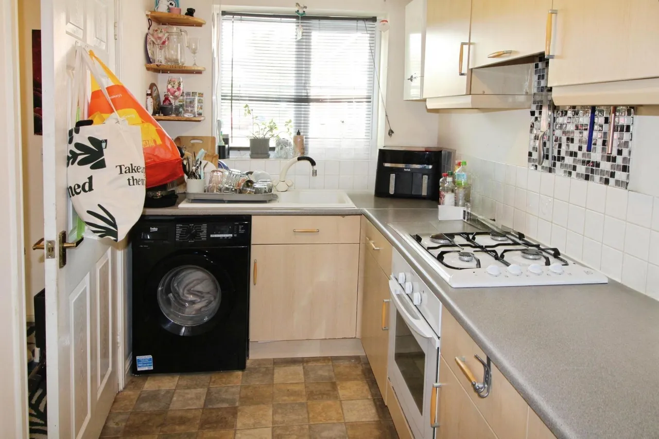 Gloucester Court, Scunthorpe, DN15, photo 6
