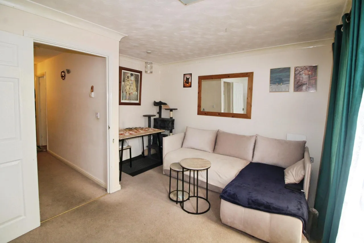 Gloucester Court, Scunthorpe, DN15, photo 7
