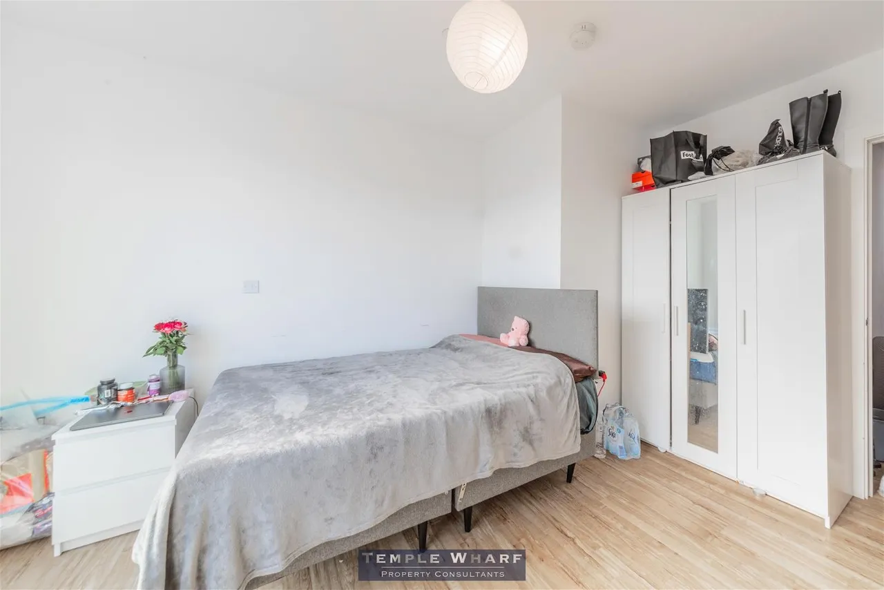 Gillingham Gate Road, Chatham, ME4, photo 13