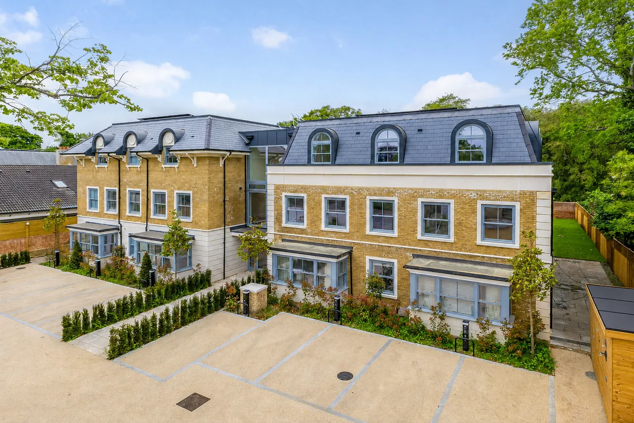 Shalford Lodge, Kingston Hill, Kingst..., photo 11