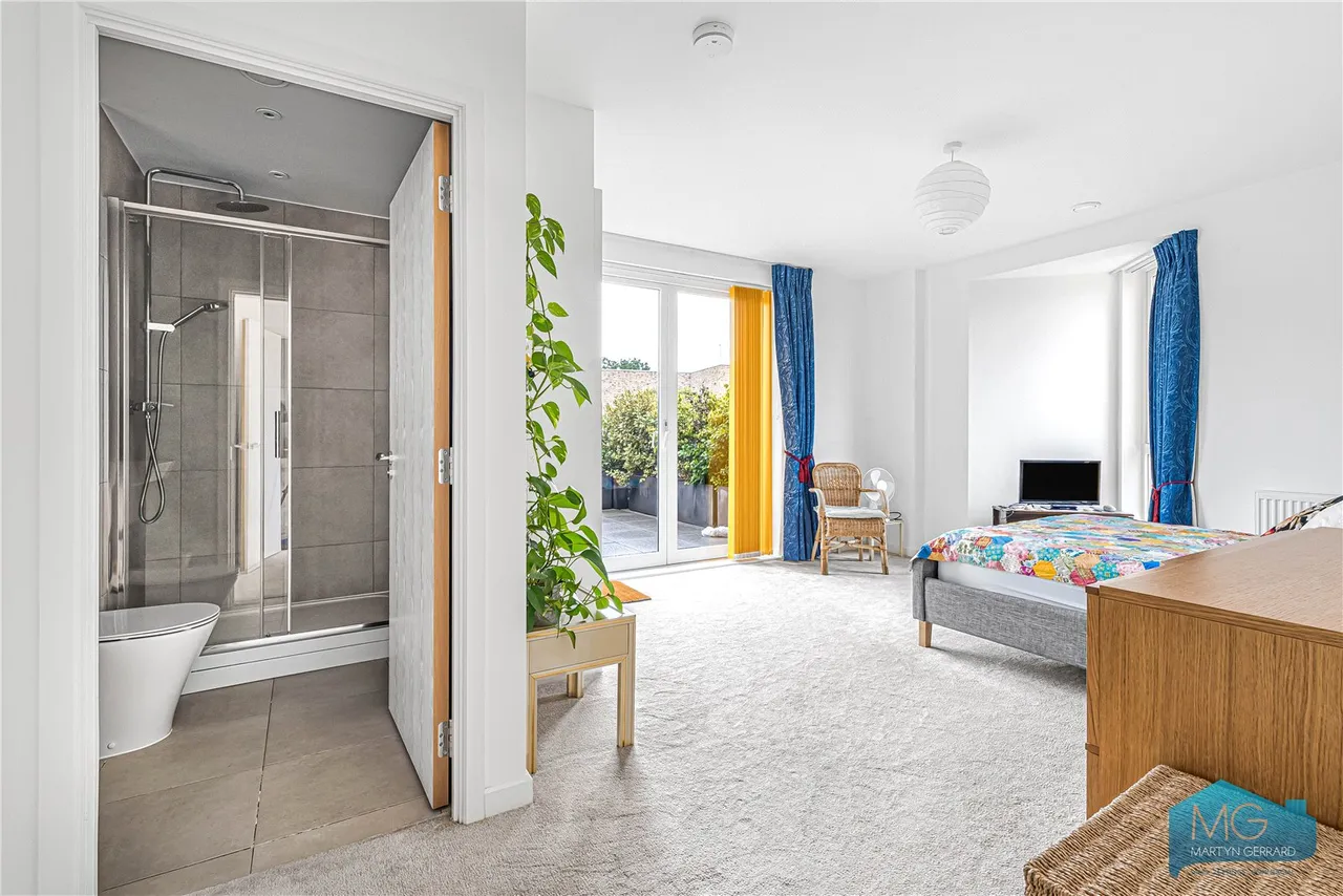 Cornforth Lane, London, NW7, photo 4