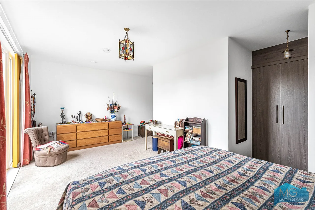 Cornforth Lane, London, NW7, photo 23