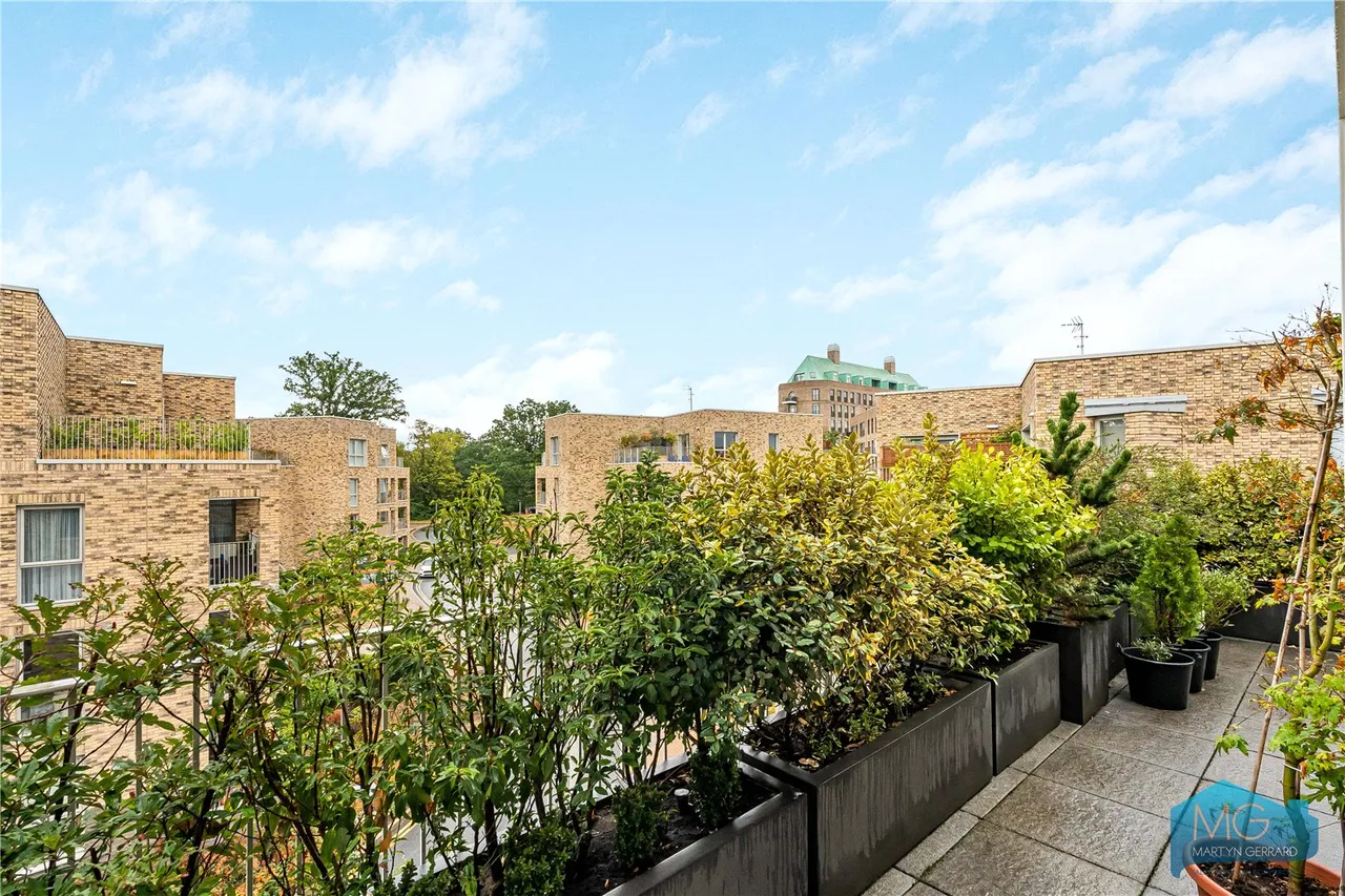 Cornforth Lane, London, NW7, photo 24