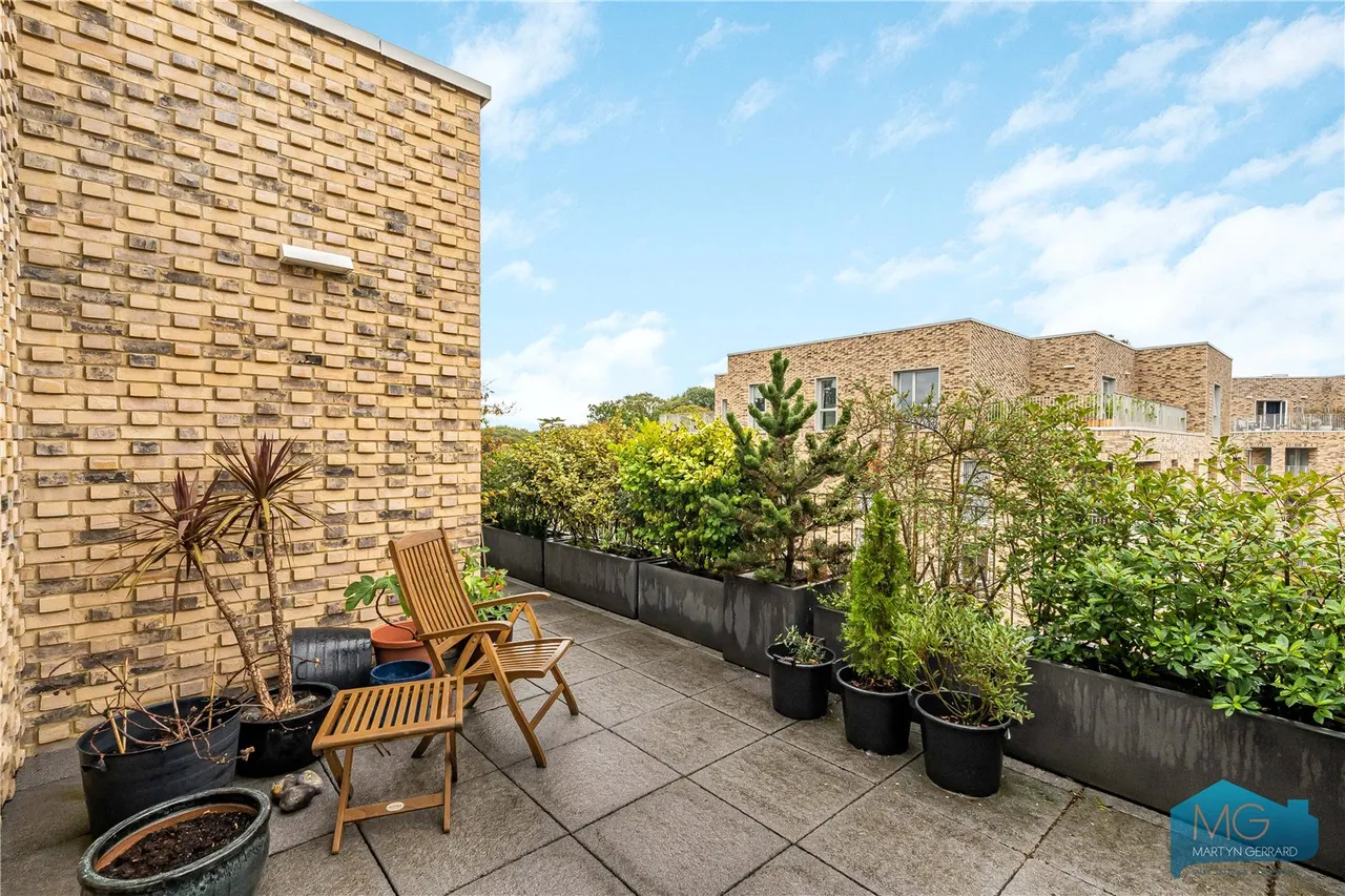 Cornforth Lane, London, NW7, photo 25