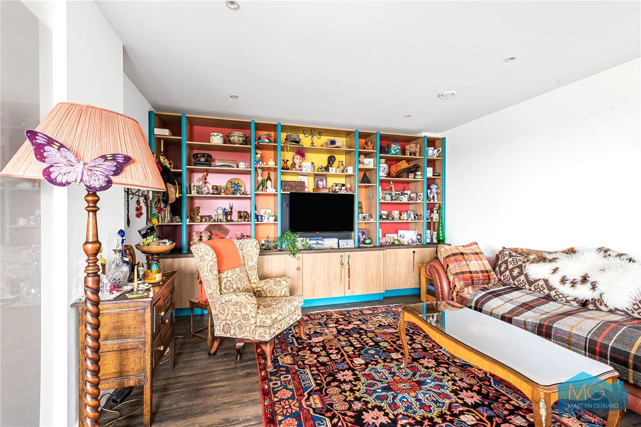 Cornforth Lane, London, NW7, photo 11