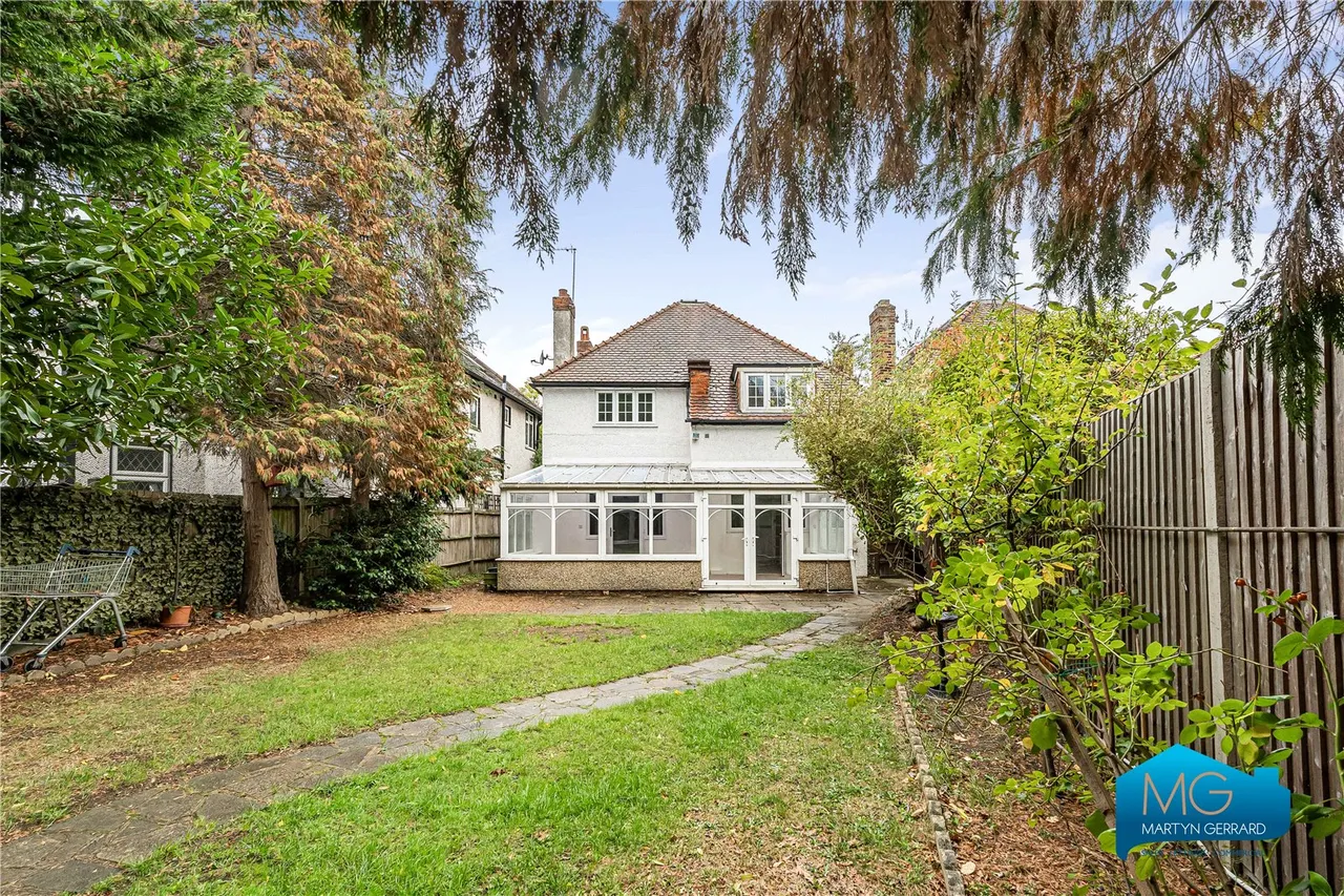 High Road, Whetstone, N20, photo 13