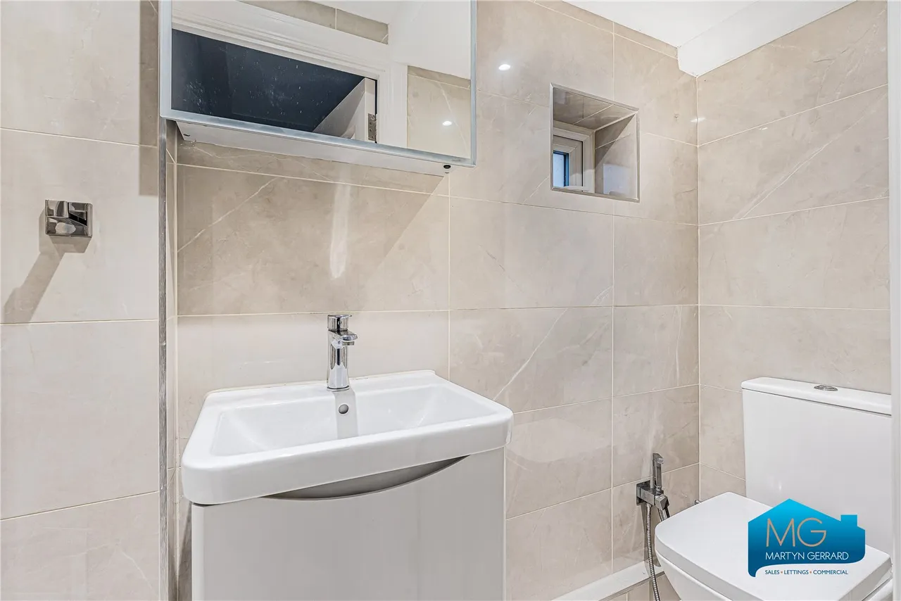 High Road, Whetstone, N20, photo 6