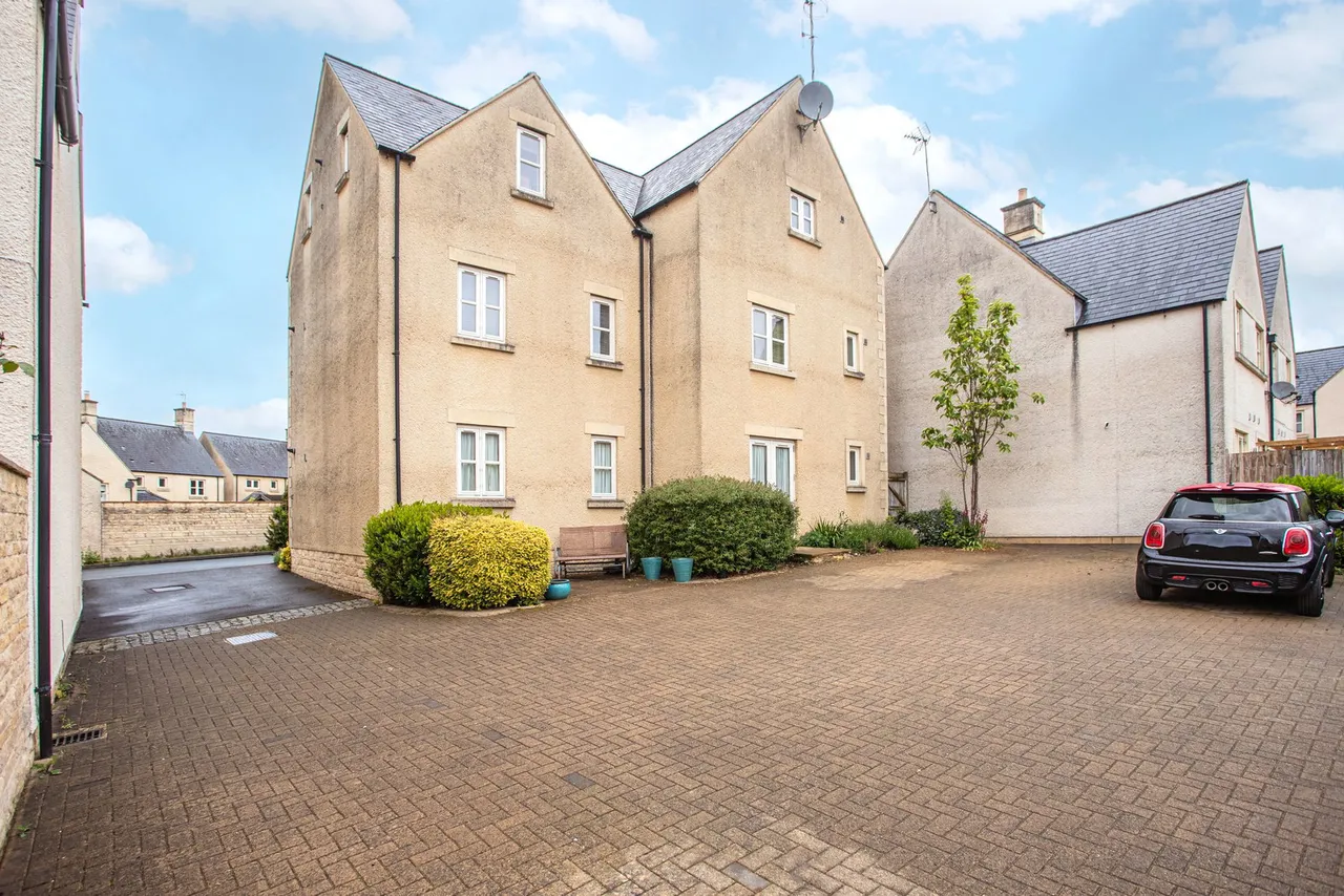 Cornwall Close, Tetbury, photo 10
