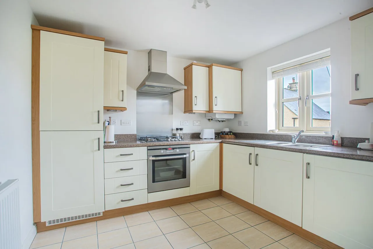 Cornwall Close, Tetbury, photo 4