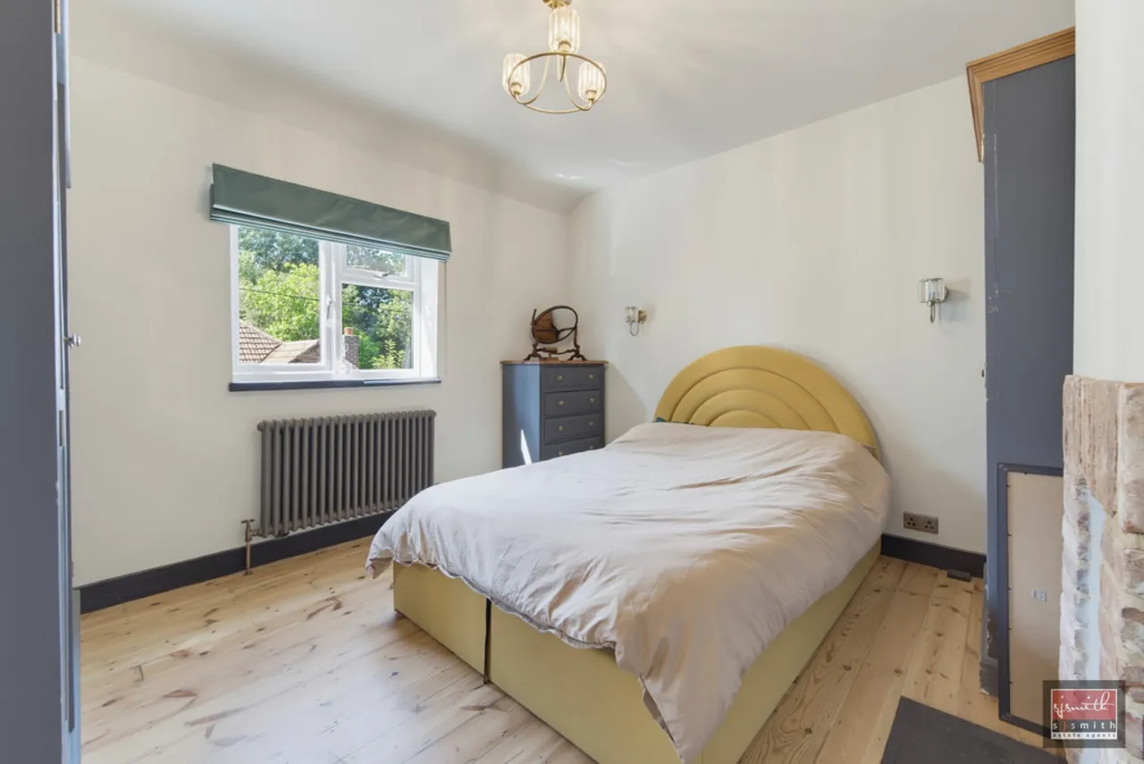 Medlake Road, Egham, TW20, photo 12
