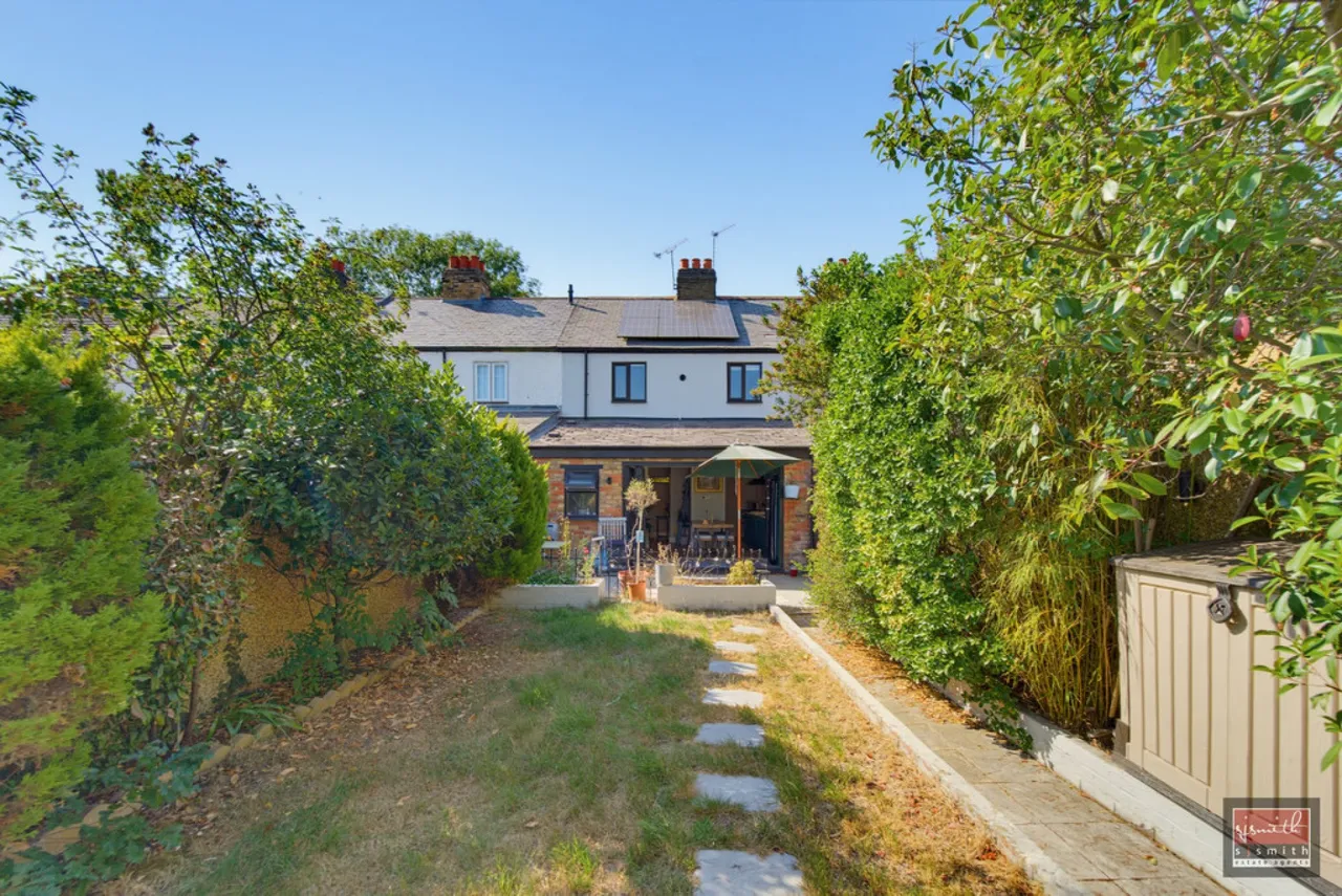 Medlake Road, Egham, TW20, photo 20