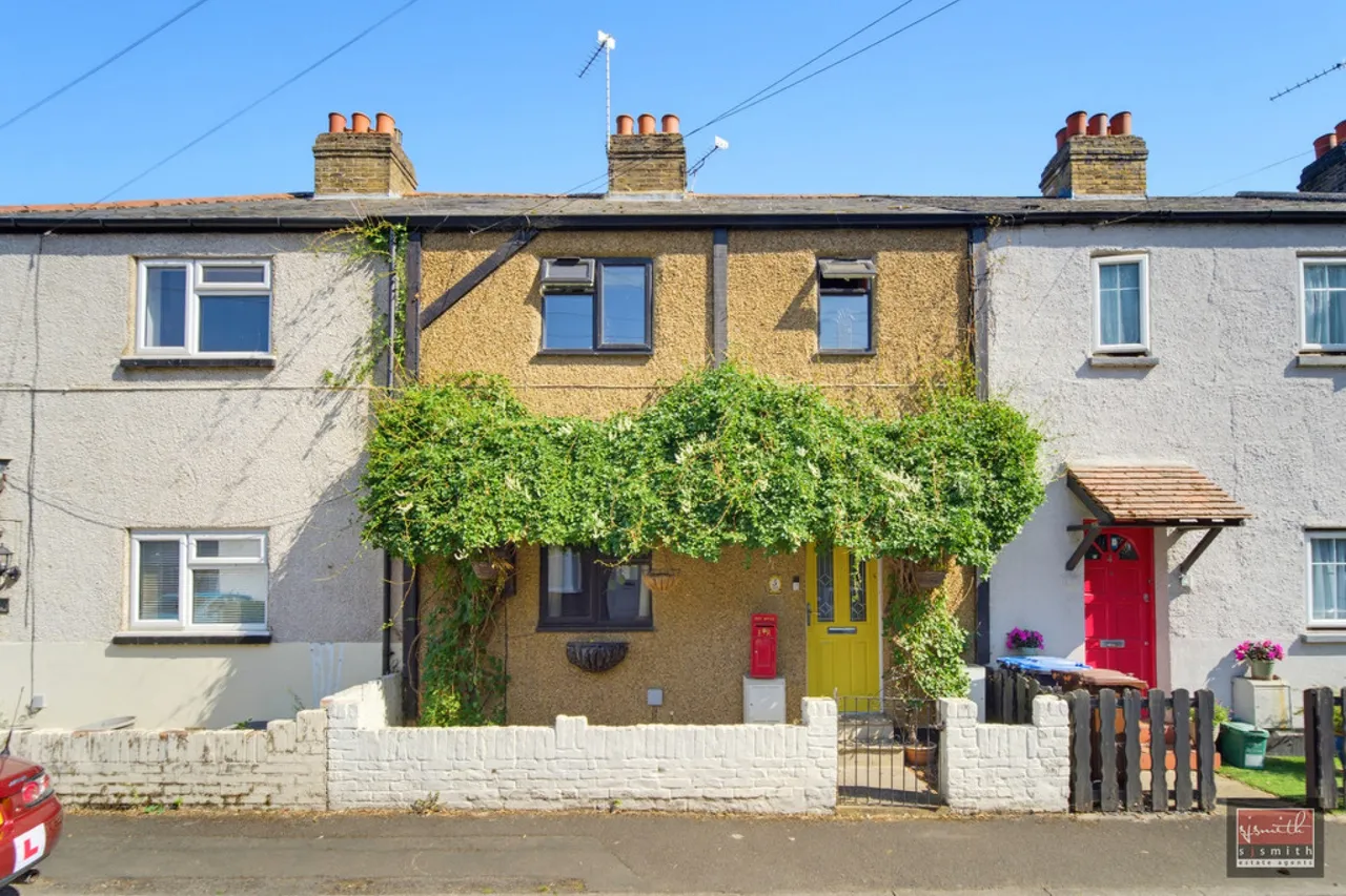 Medlake Road, Egham, TW20, photo 18