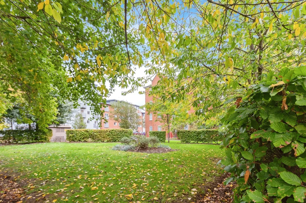 Coxhill Way, Aylesbury, photo 9