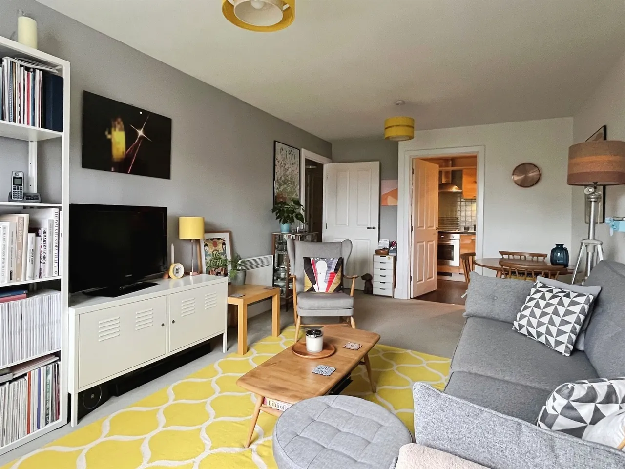 Coxhill Way, Aylesbury, photo 3