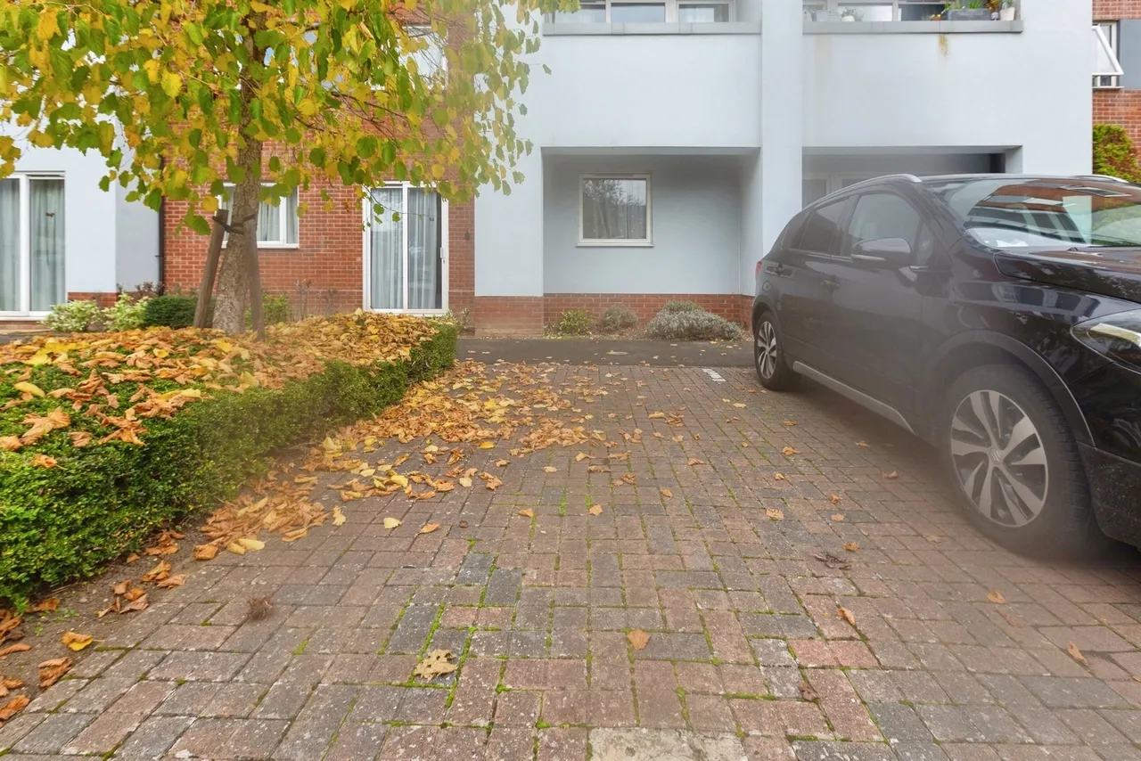 Coxhill Way, Aylesbury, photo 10