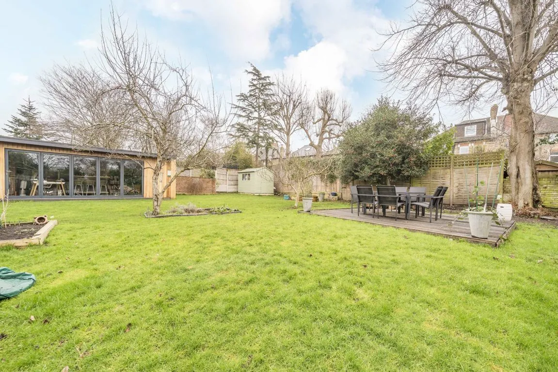 Lewin Road, SW16, photo 24