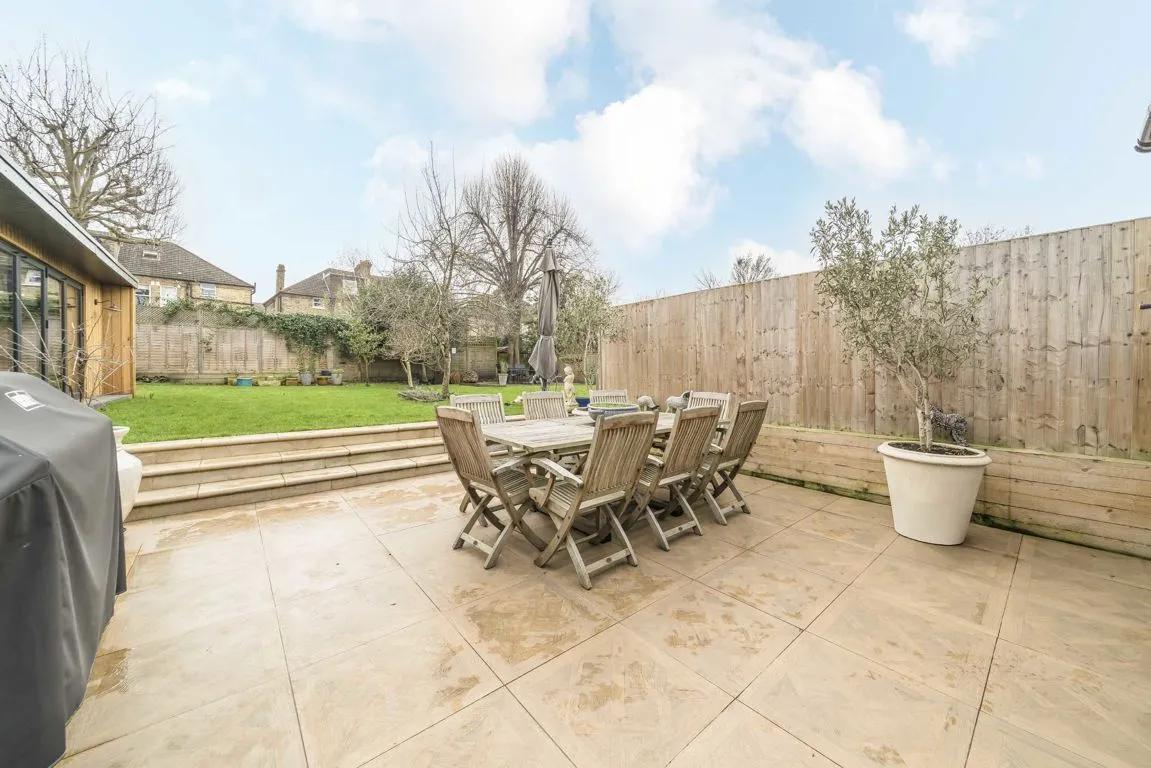 Lewin Road, SW16, photo 22