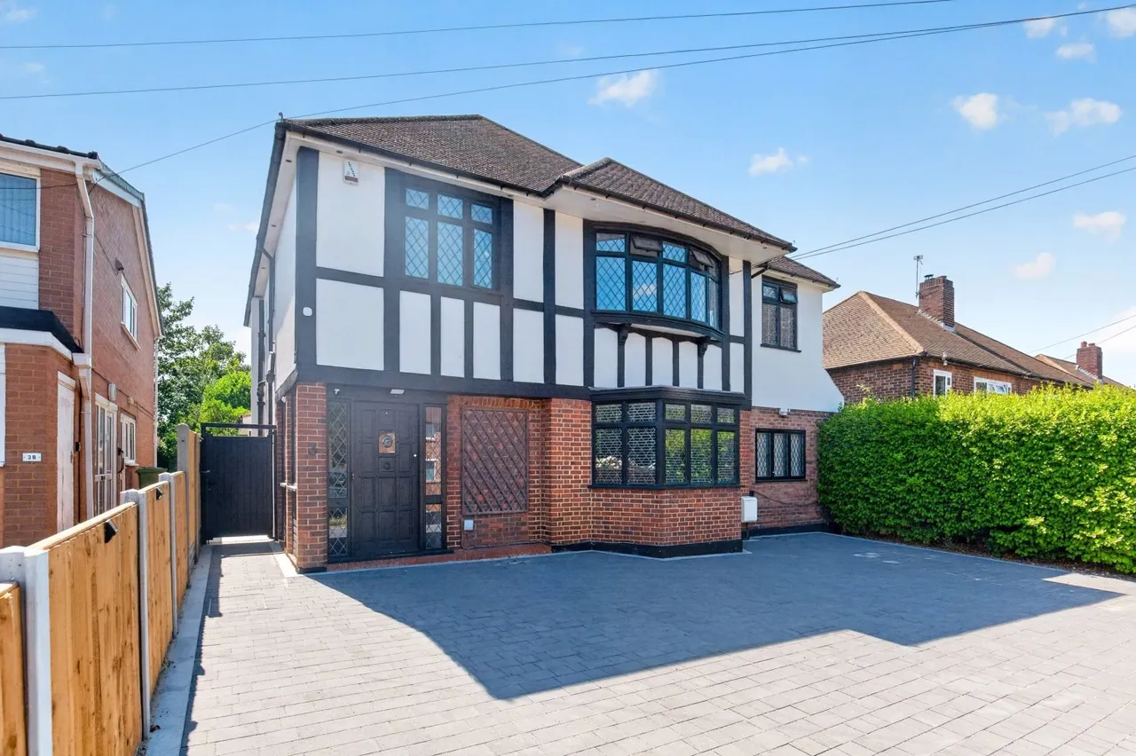 4 bed house to rent — Woodside, Orpington, BR6