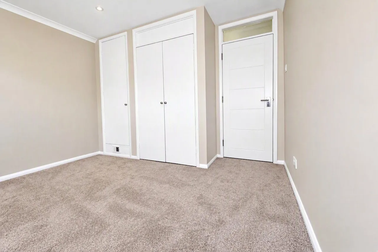 Crane Court, College Town, GU47, photo 13