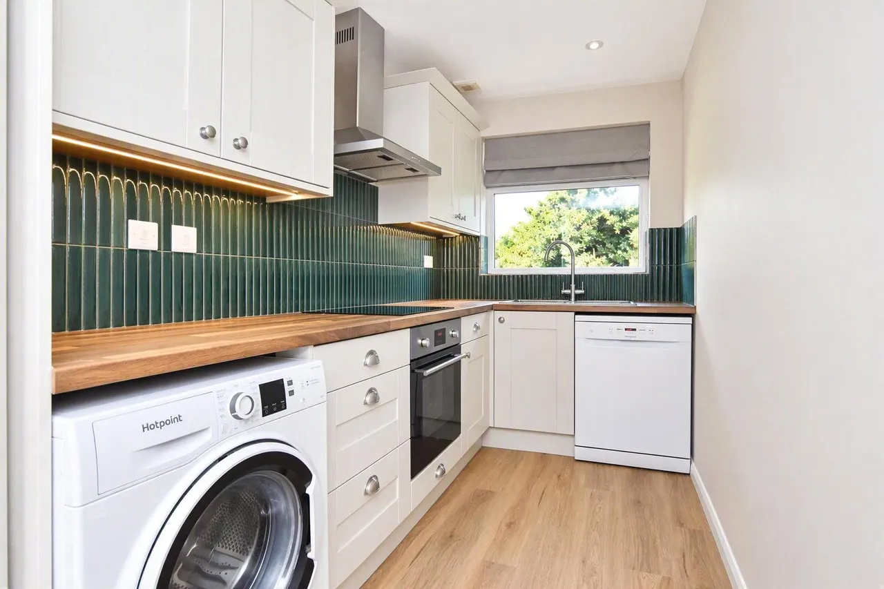 Crane Court, College Town, GU47, photo 8