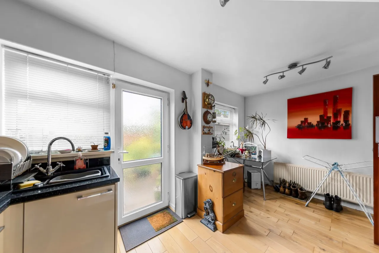 Winchester Avenue, Great Sankey, Warrington, Warrington, WA5 1XY, photo 5