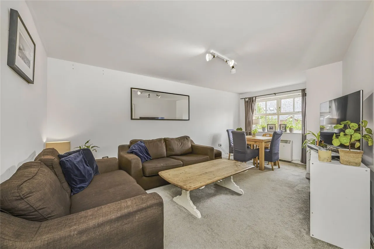 2 bed flat for sale — Macmillan Way, Heritage Park