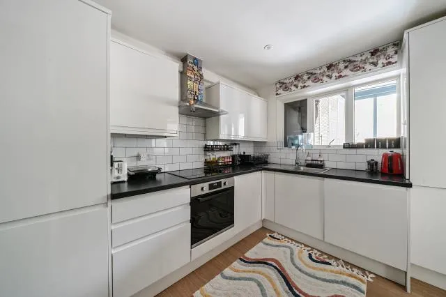 Derwent Avenue, Headington, OX3, photo 9