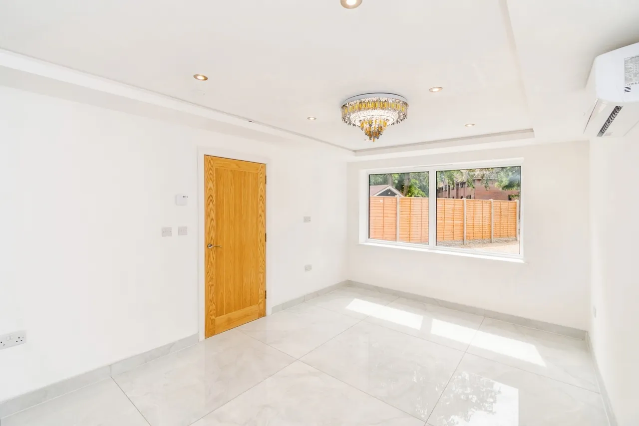 North Hill Close, Winchester, SO22, photo 20