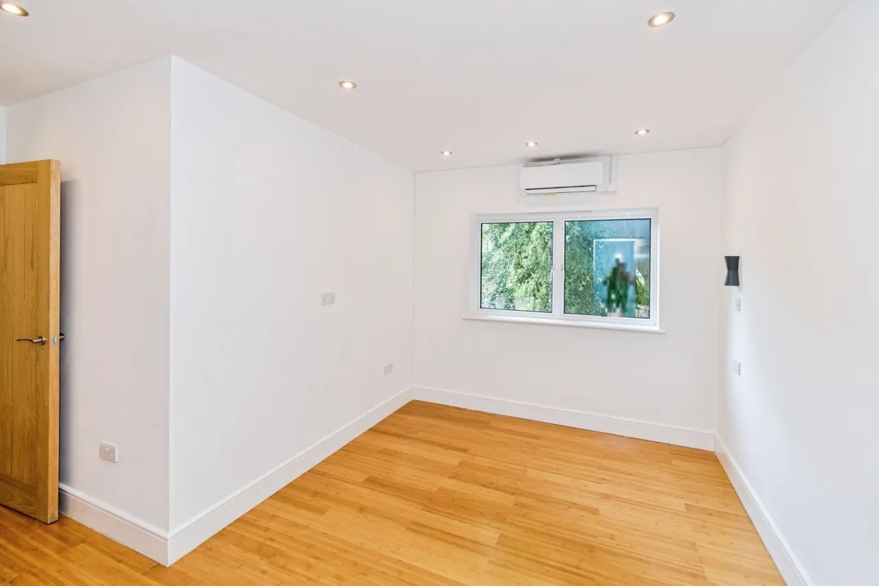 North Hill Close, Winchester, SO22, photo 17
