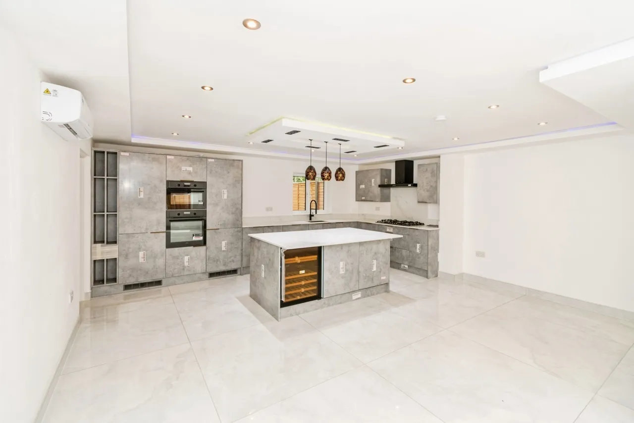 North Hill Close, Winchester, SO22, photo 6