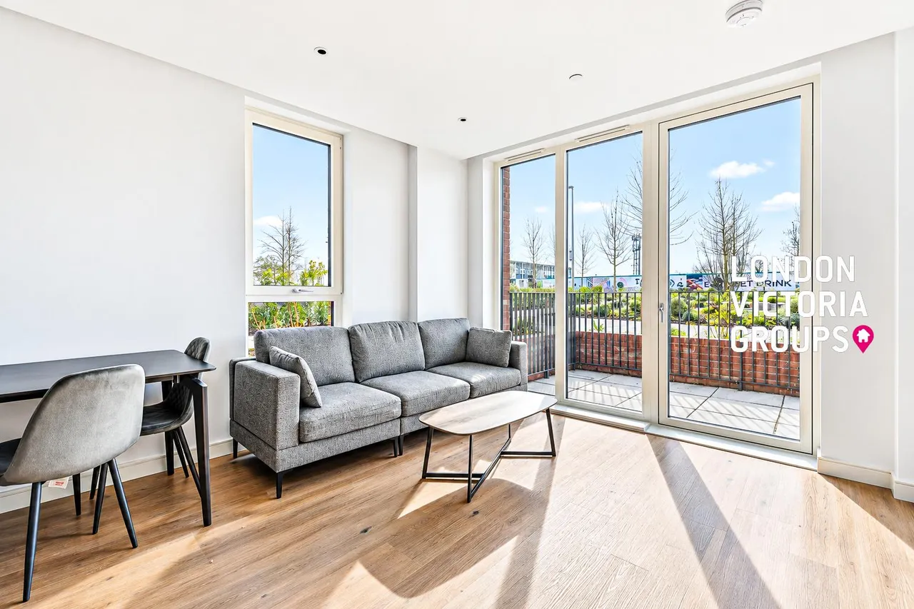 Cedrus Avenue, Southall, photo 2