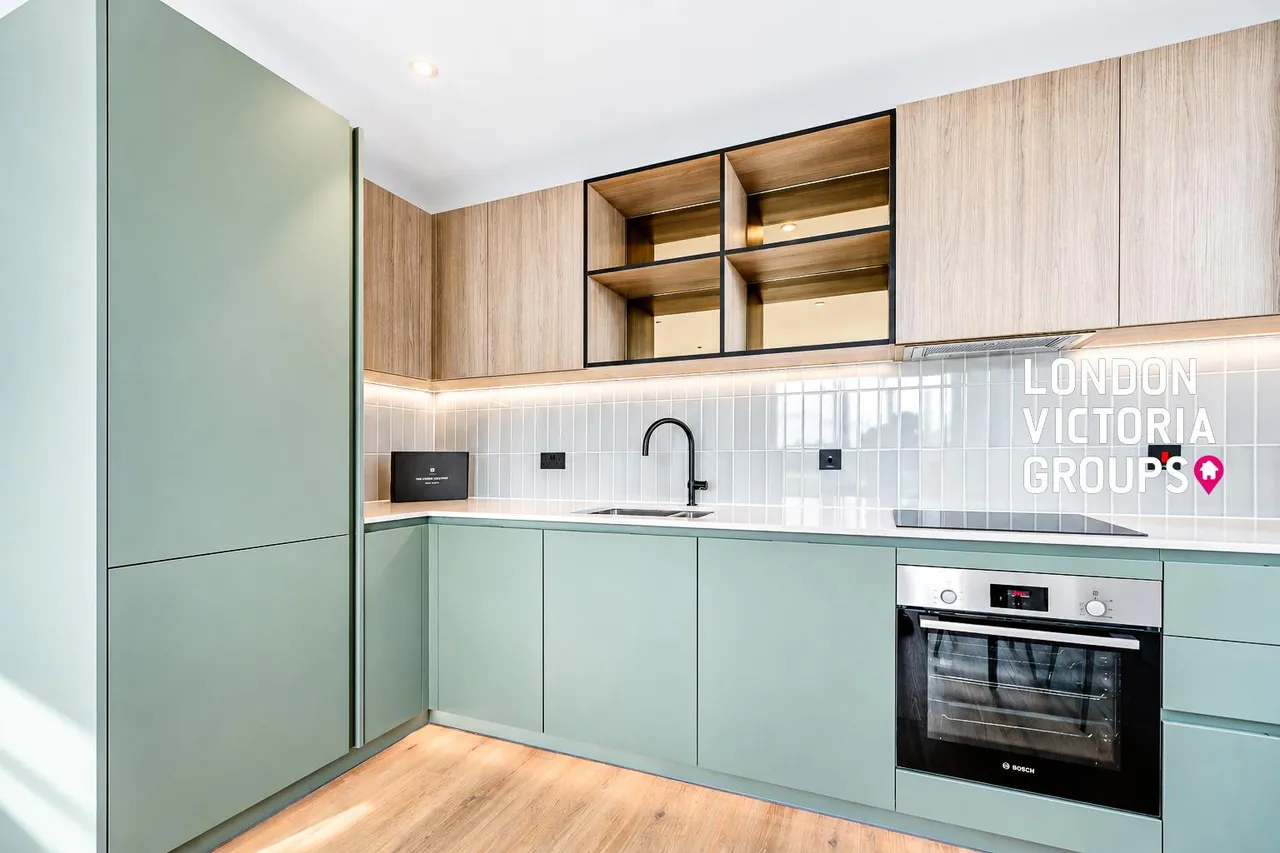Cedrus Avenue, Southall, photo 4