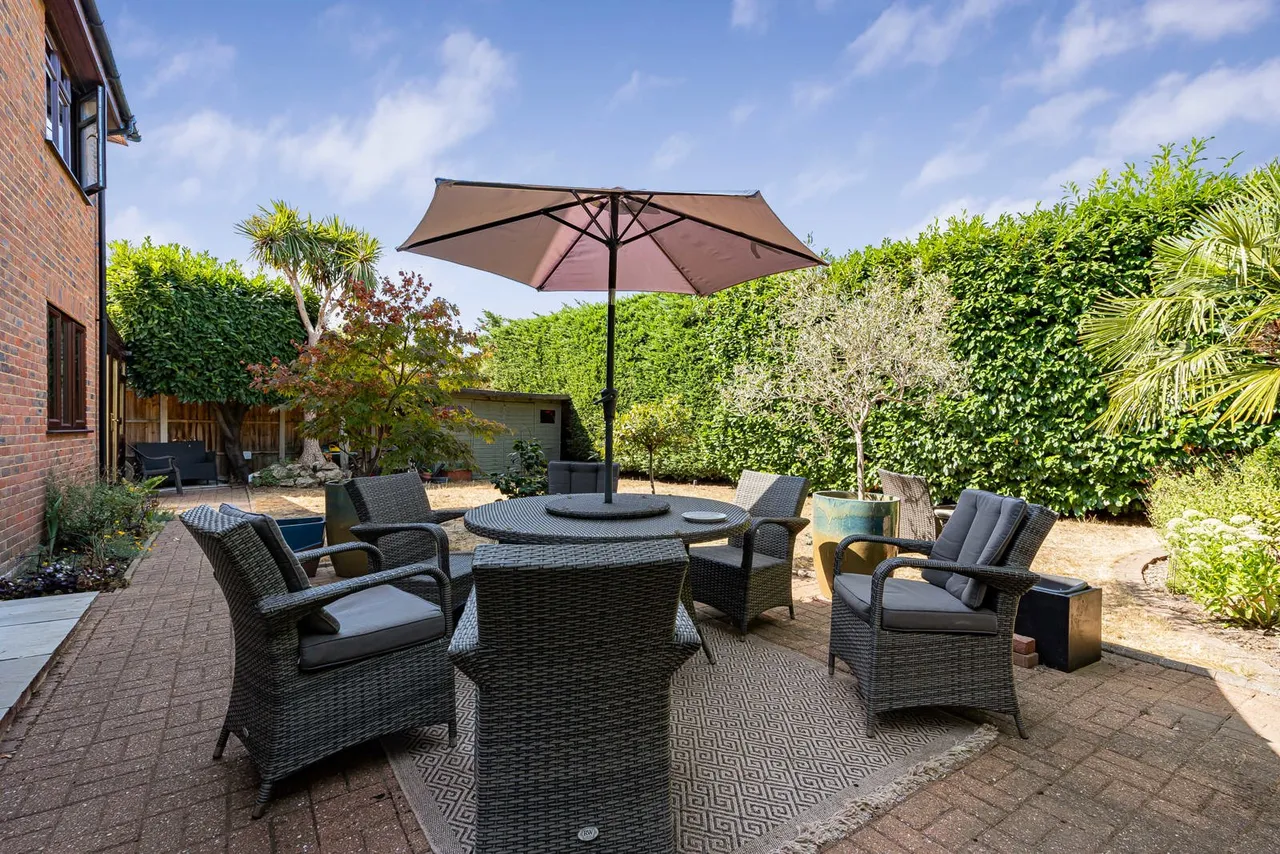 Juniper Gardens, Sunbury-on-Thames, TW16, photo 19