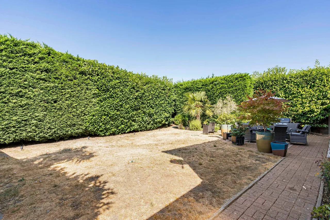 Juniper Gardens, Sunbury-on-Thames, TW16, photo 18