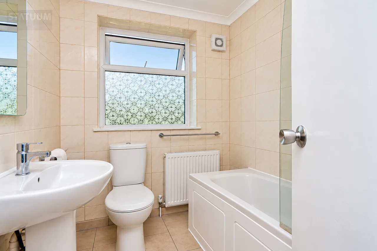 Waltham Way, Chingford, E4, photo 13
