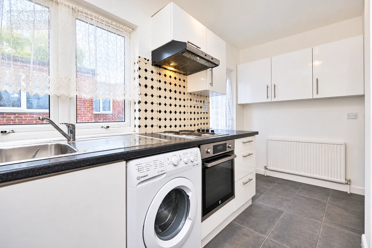 Waltham Way, Chingford, E4, photo 5