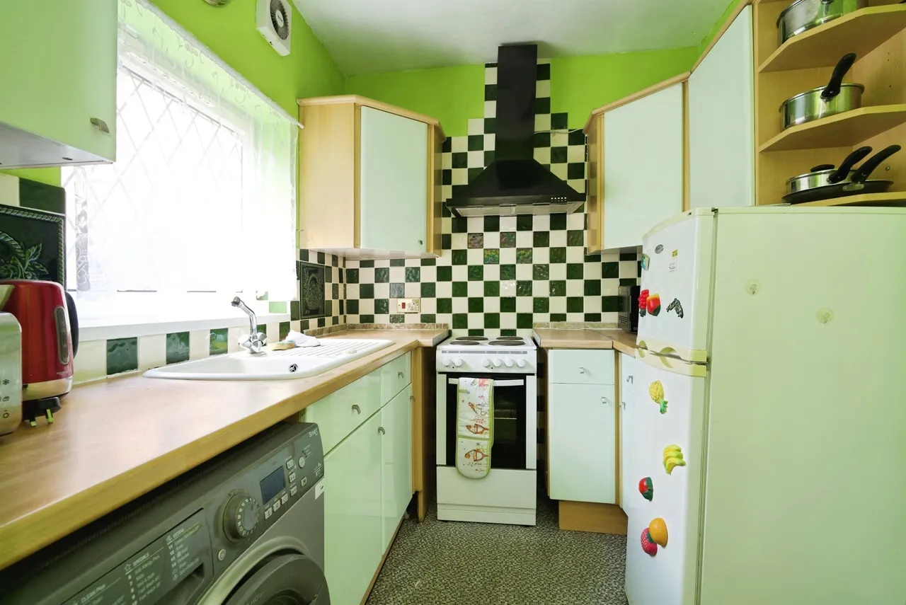 Upper Sheffield Road, Barnsley, S70, photo 4