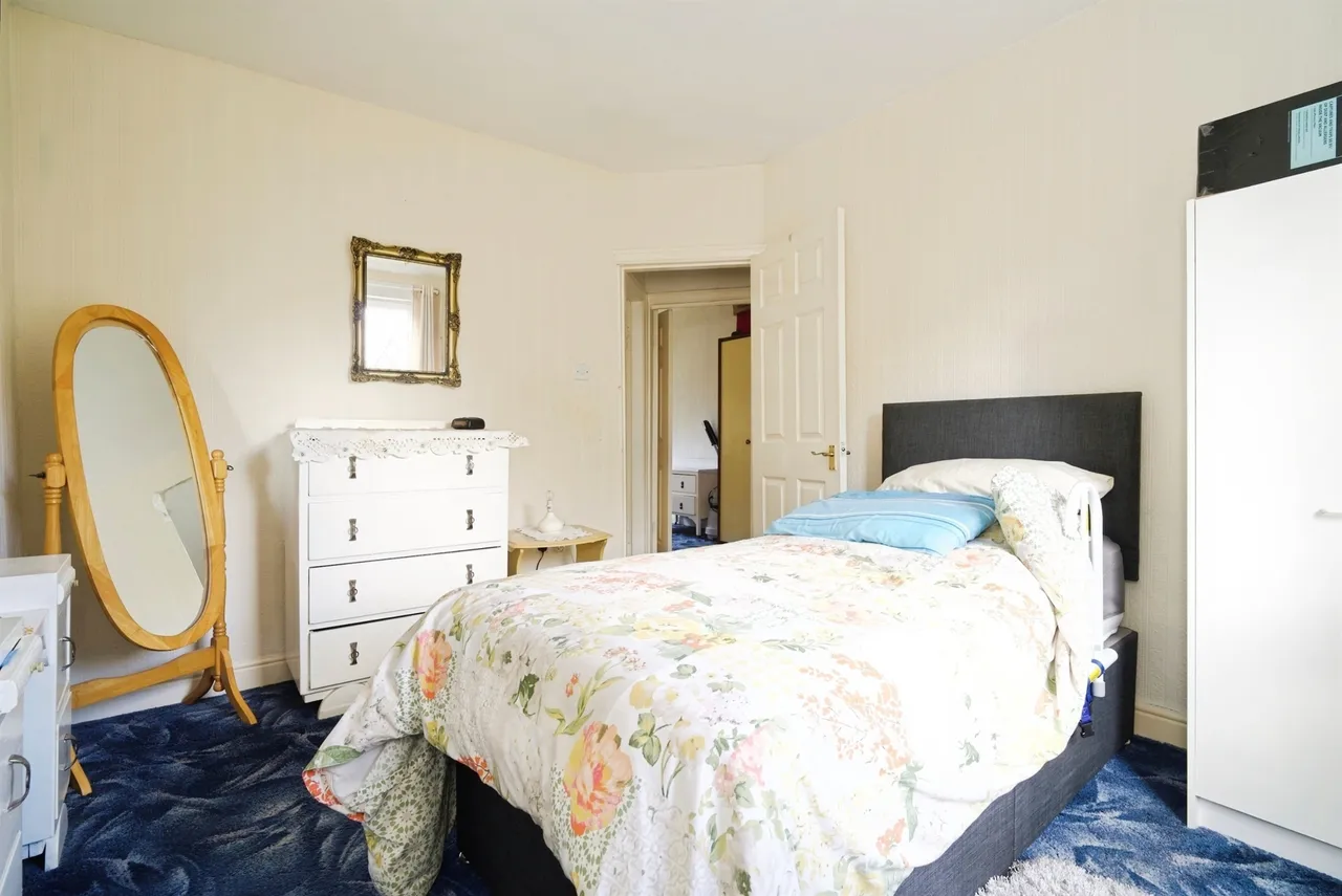 Upper Sheffield Road, Barnsley, S70, photo 9