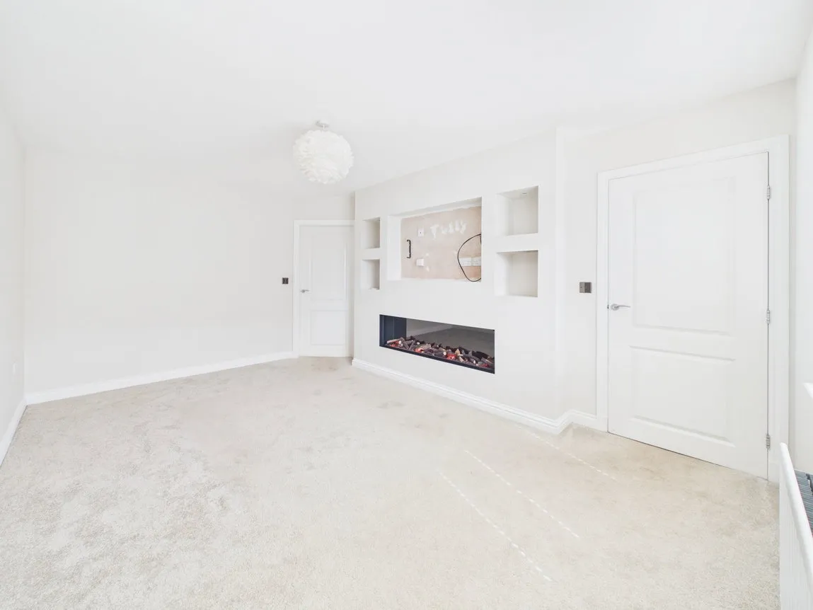 Strawberry Close, Farndon, Chester, CH3 6SJ, photo 3