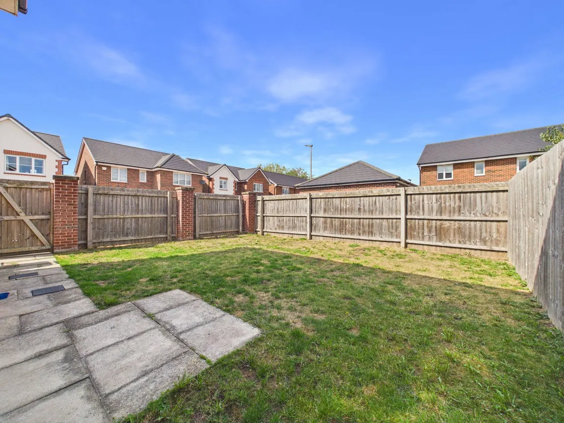 Strawberry Close, Farndon, Chester, CH3 6SJ, photo 14