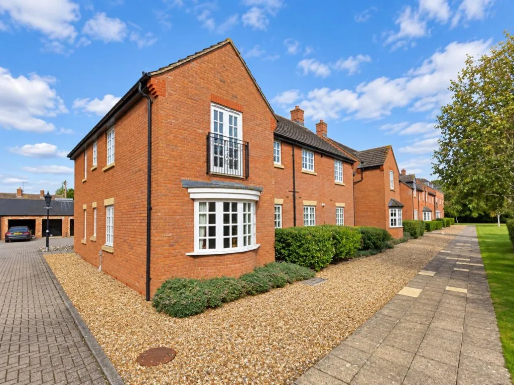 2 bed flat for sale, Reffield Close, Towcester