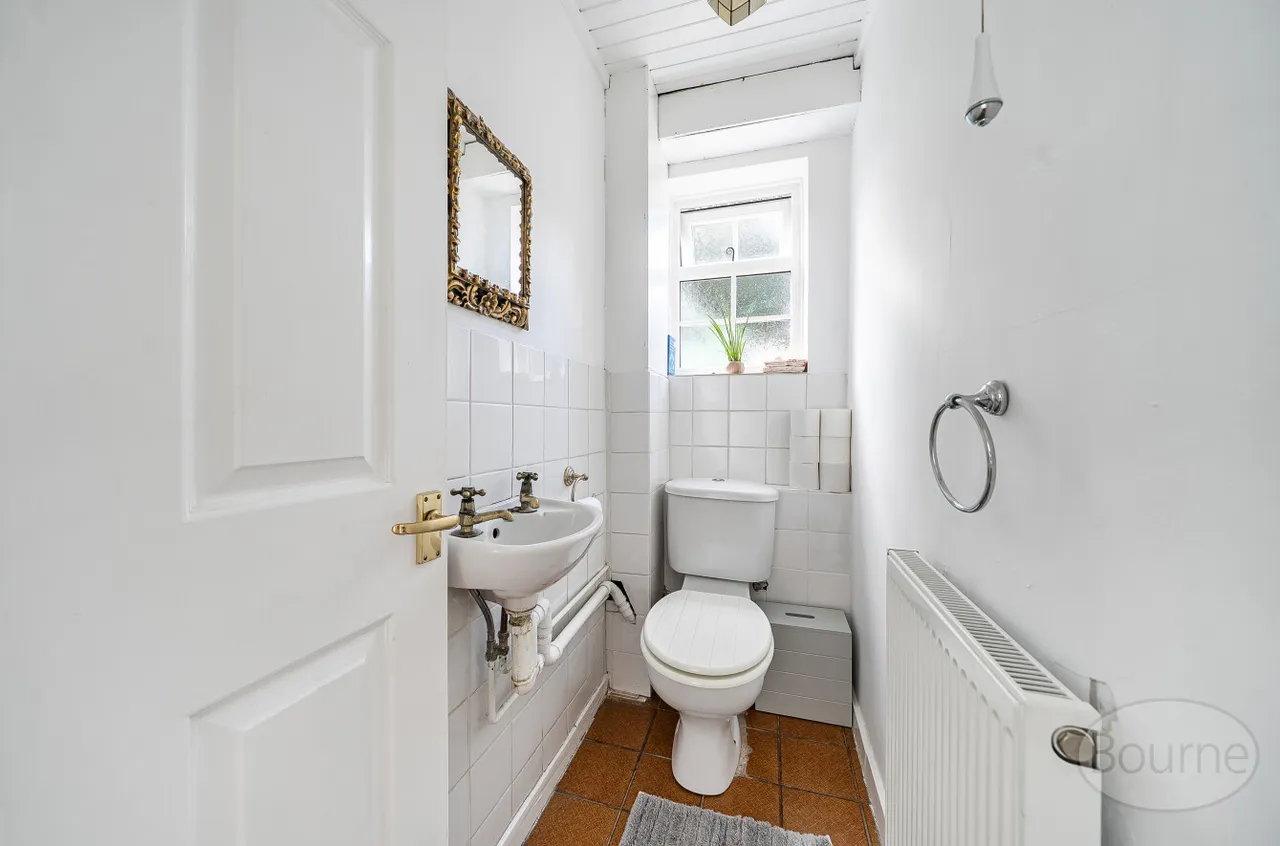 Petworth Road, Milford, GU8, photo 17
