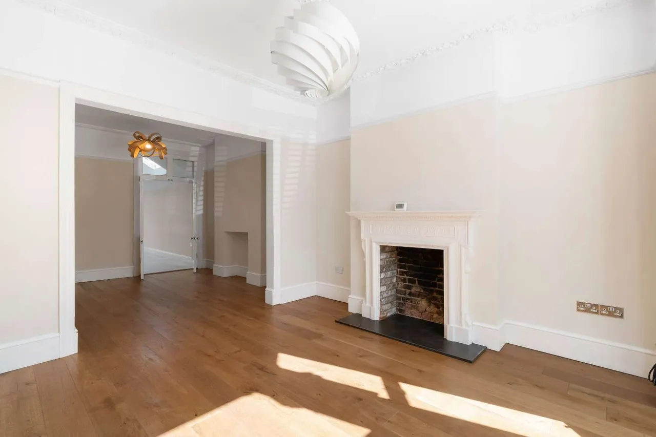 Devereux Road, London, SW11 6JS, photo 4