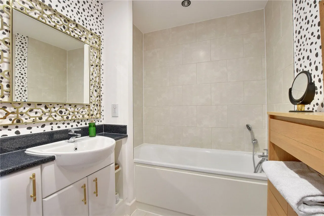 Cornmill Lane, Lewisham, SE13, photo 6