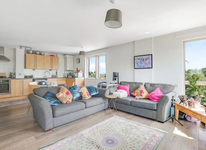 2 bed flat for sale, St Norbert Road, Peckham Rye, SE4