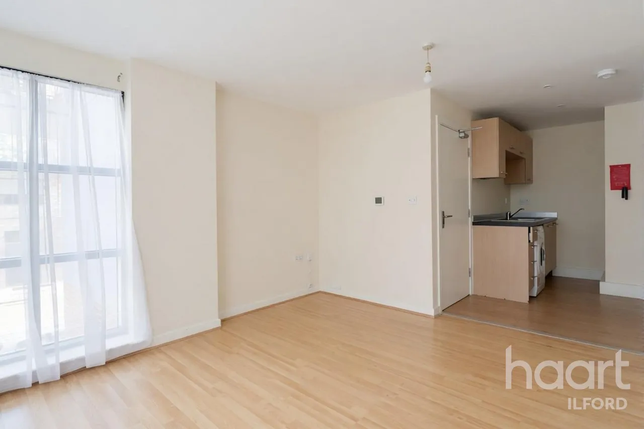 Spring Place, Barking, IG11, photo 3