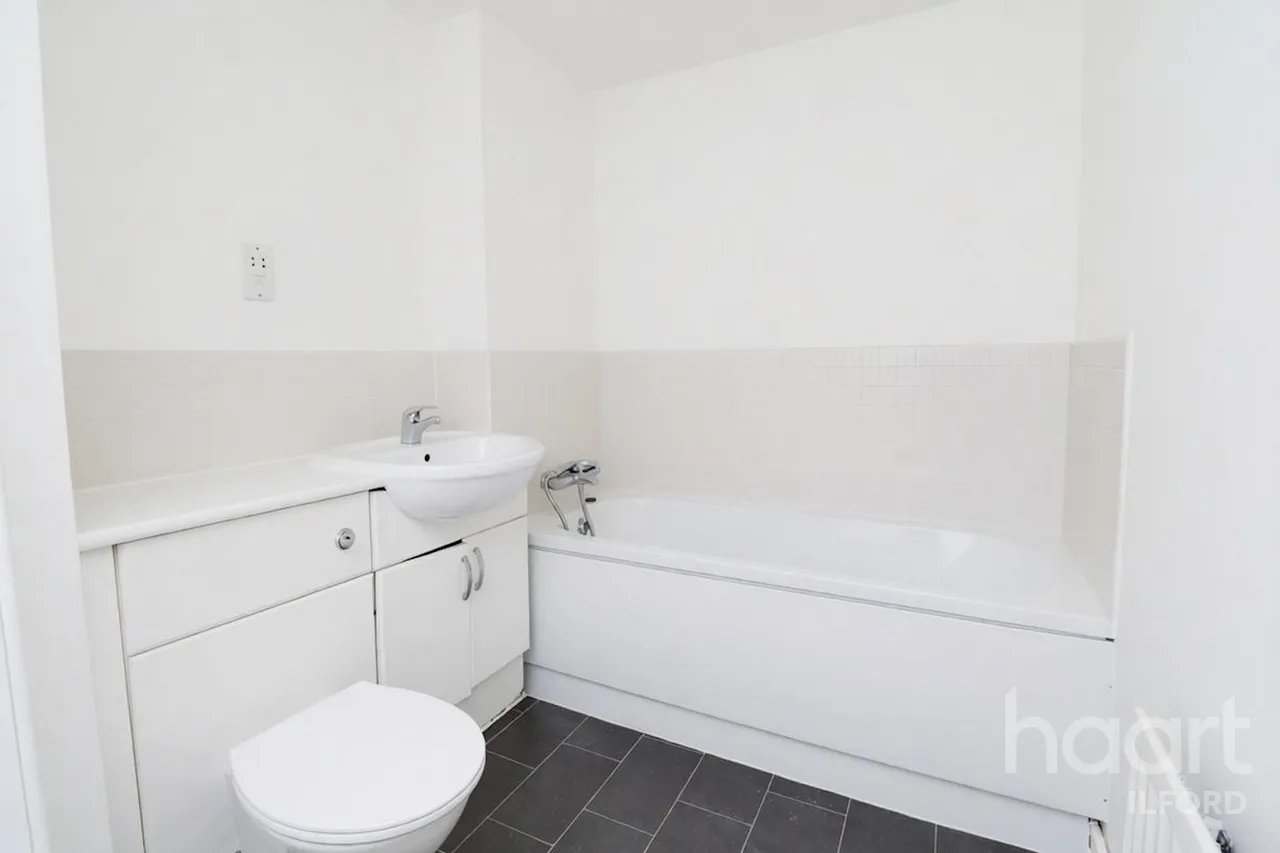Spring Place, Barking, IG11, photo 12