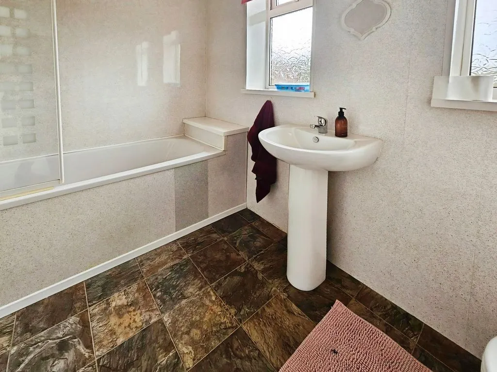 Bedlington NE22 7EG, NE22, photo 5