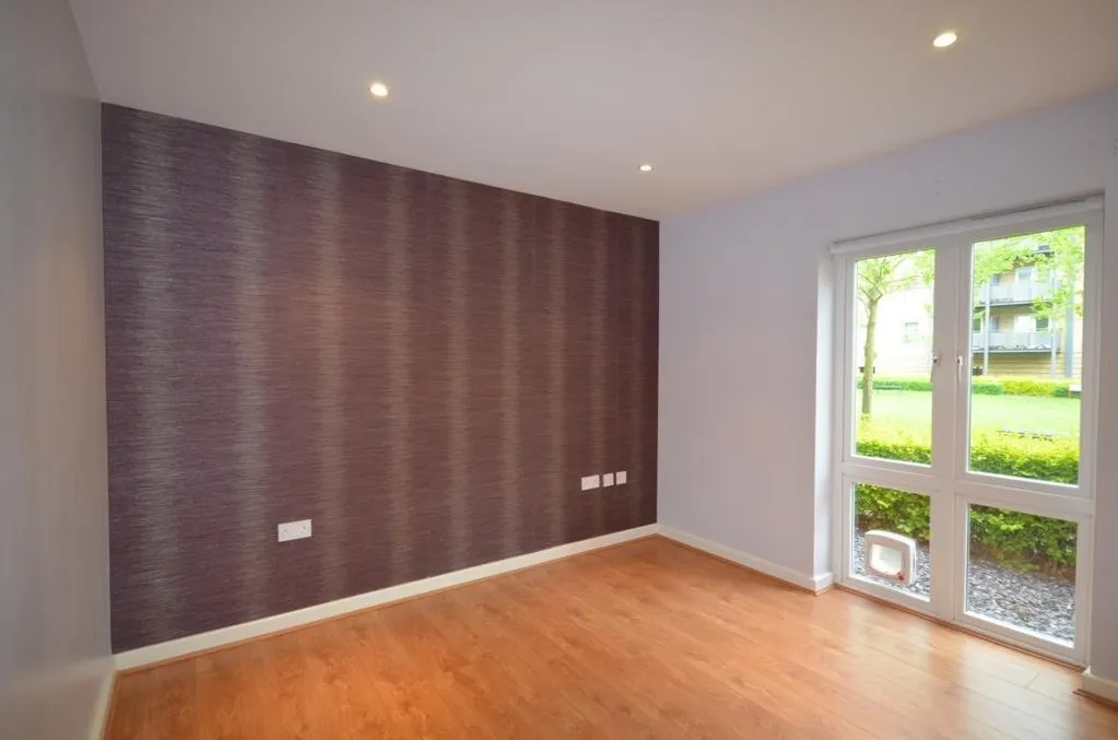 Manhattan Avenue, Watford, photo 6